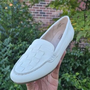 Cliffs by WHITE MOUNTAIN Women's Giver Moc Comfort Loafer